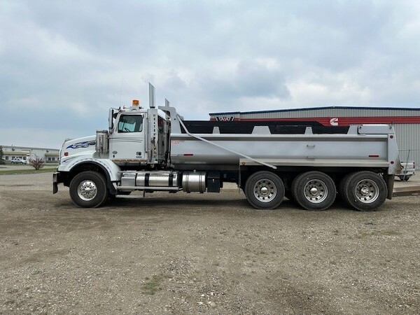 WESTERN STAR 4900SB 2022