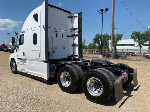 FREIGHTLINER CASCADIA 2024