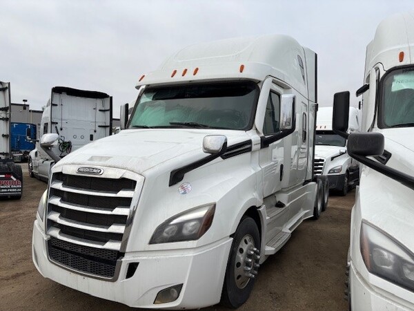 FREIGHTLINER PT126SLP 2021