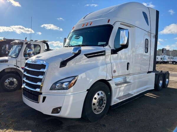FREIGHTLINER CASCADIA 2024