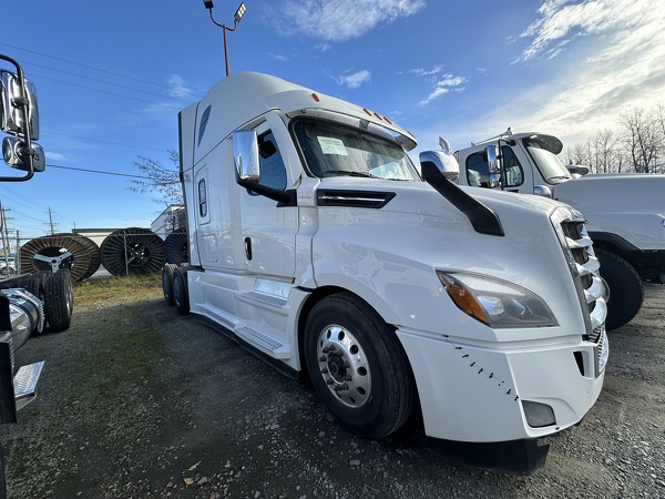 FREIGHTLINER PT126SLP 2023