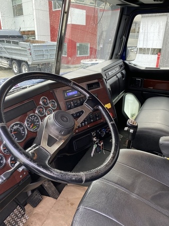 WESTERN STAR 4900SA 2022