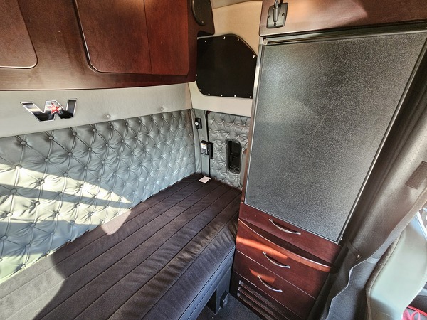 WESTERN STAR 5700XE 2021