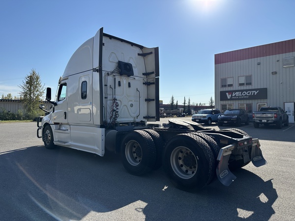 FREIGHTLINER CASCADIA 2022
