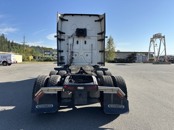 FREIGHTLINER CASCADIA 2022