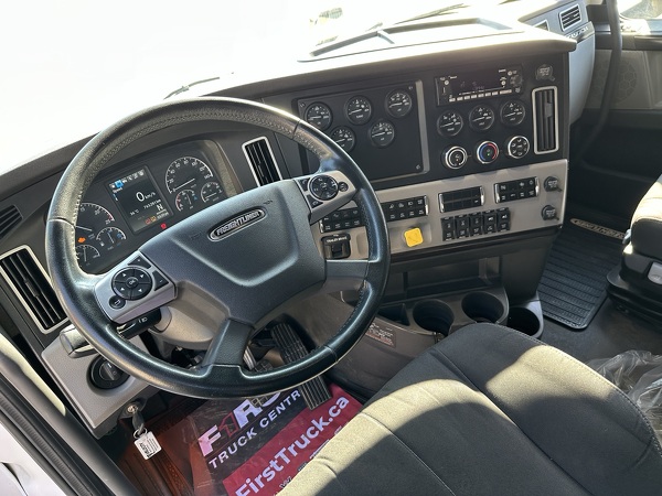 FREIGHTLINER CASCADIA 2022